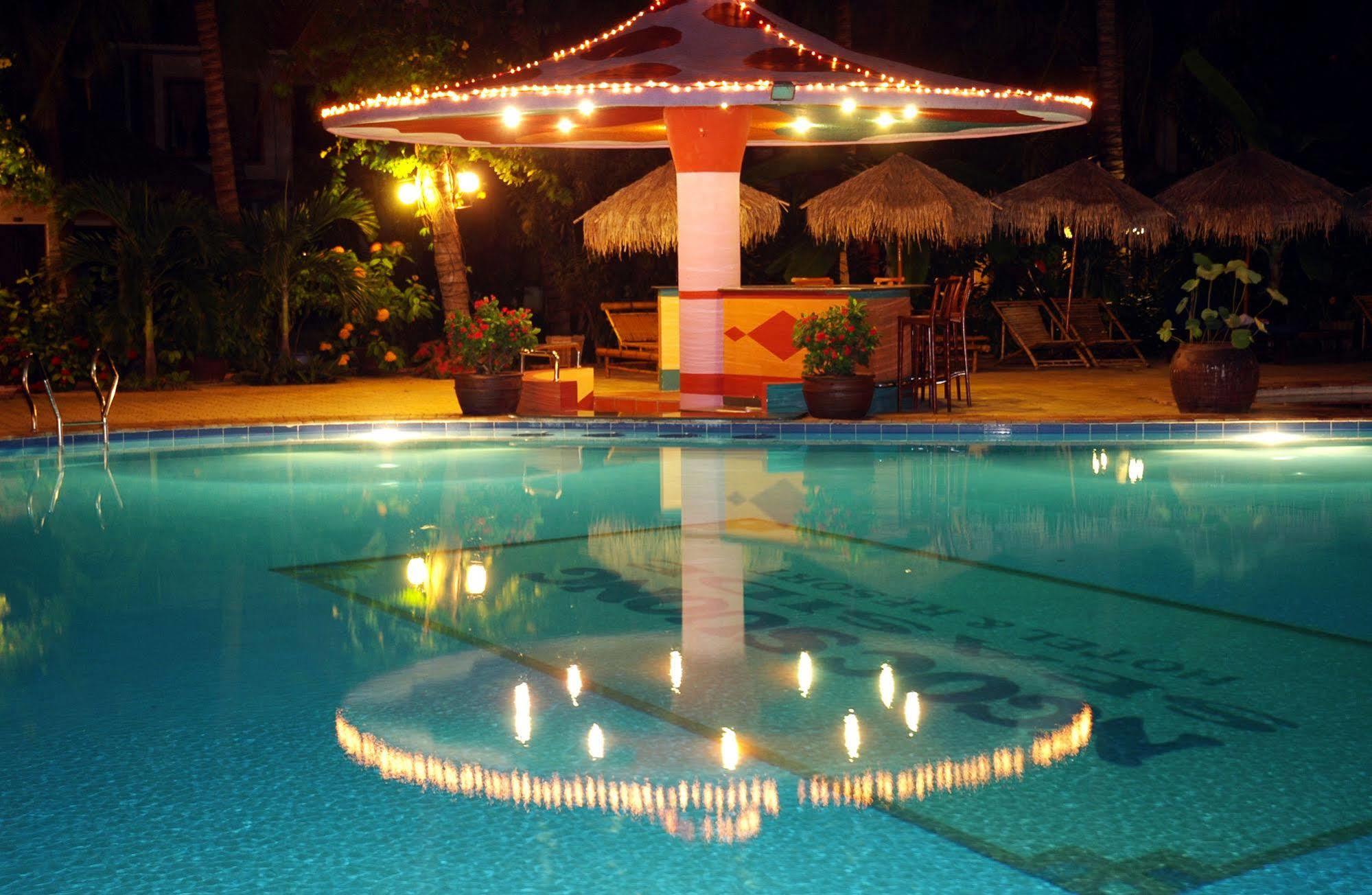 Vinh Suong Seaside Hotel And Resort ファンティエット エクステリア 写真