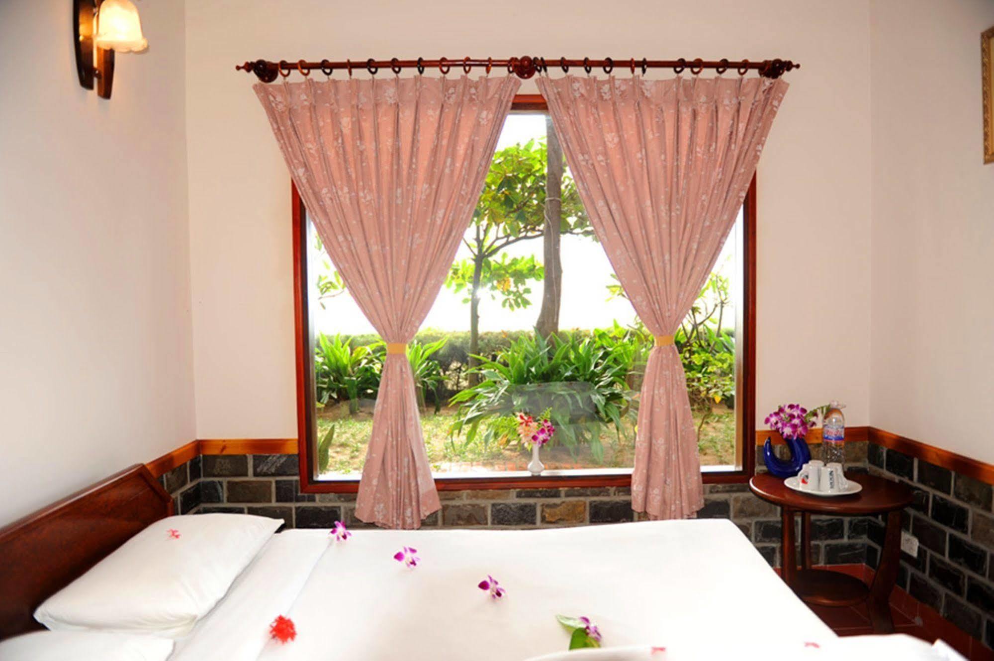 Vinh Suong Seaside Hotel And Resort ファンティエット エクステリア 写真